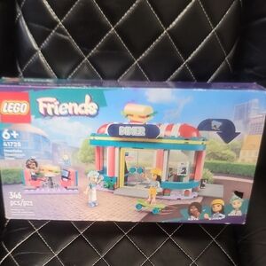 LEGO Friends Heartlake City Diner Building Set